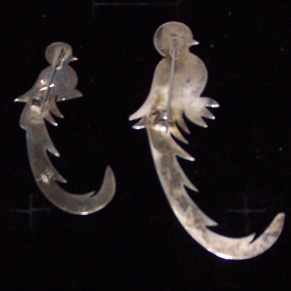 VTG- A PAIR OF GUATEMALA, QUETZAL BIRD, TROPICAL,TWO TONE BROOCHES - Picture 3 of 6